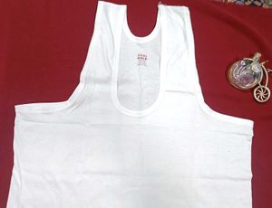 🇳🇿💫White Colour Inner Vest For Men&#39;s