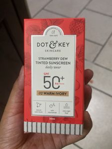 Dot & Key Sunscreen SPF 50