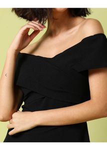 Chic Black Off-Shoulder Midi Dress