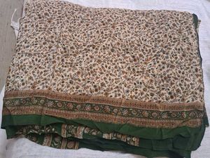 Floral Print Pure Crepe Saree(No Blouse)