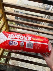 Huggies Baby Diapers S Size, 86 Count