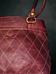 Ladies Hand Begs Genuine Leather Red Horns