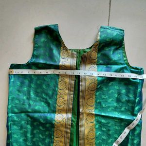 Elegant Green &amp; Gold Indian Tunic Top