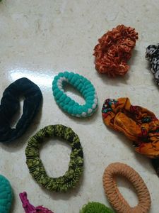 14 Hair Ties