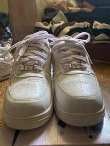 Sneaker