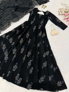 Black Outfit 🖤