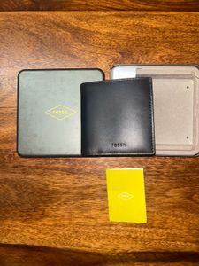 Fossil Black Leather Wallet With Separate Coin Zip