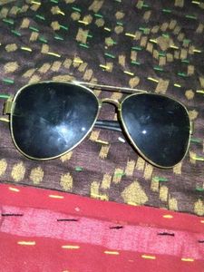 Aviator Sunglasses it is mainly used in drive car