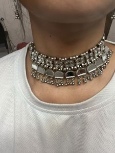 Neckpiece With Earrings