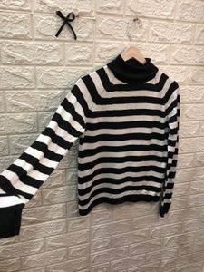 Striped Turtleneck Sweater🕸️‼️