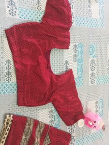 Printed Maroon And Off White Silk Saree