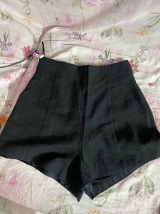 Chic Black Shorts