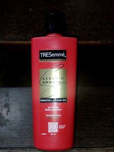 TRESemme Keratin Smooth Shampoo