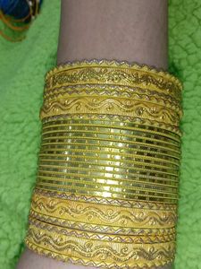 beautiful bangles set