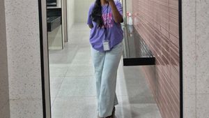 Casual Light Wash Wide Leg Jeans