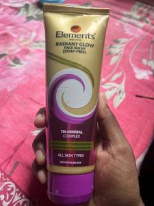 Elements Wellness Radiant Glow Face Wash (soap Free) 100g