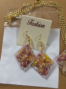 Floral Resin Jewelry Set Earrings with necklace