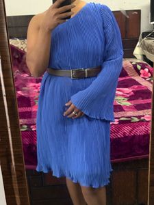 Chic Blue One-Shoulder Dress