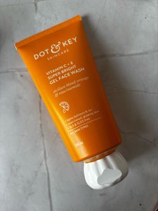 Dot & Key Vitamin C Face Wash