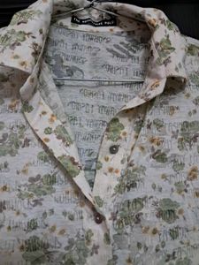 Sleeveless Collared Printed Top