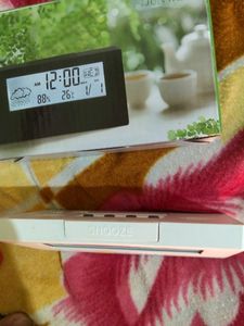 Modern Clock Best Look In House With Up Side Snoo