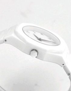 Stylish White Wristwatch