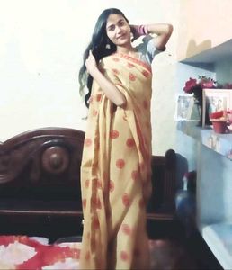 Stylish Comfortable Saree Vedio Check Plz