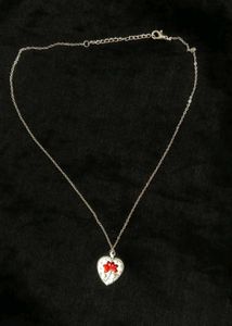 Heart flower necklace
