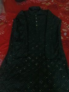Men's Embroidered Kurta