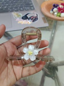 Small Flower Hair Claw