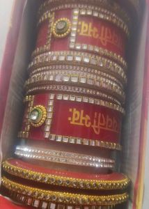 Beautiful Chuda Set