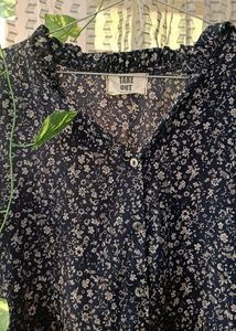Korean Take Out Blue Floral Top 👗