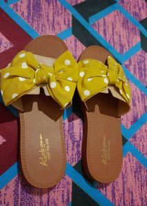 Pack Of 4 Flip Flop Slippers - Brand New
