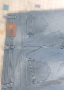 Causal Jeans