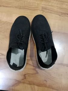 Black Knit Sneakers - Comfort & Style