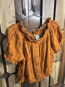 H&amp;M Off shoulder top