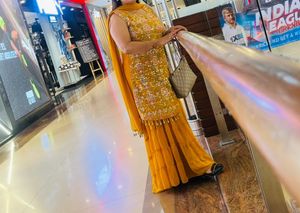 Beautiful Party Wear Sarara Suit