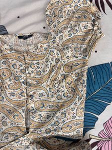 Paisley Print Puffer Sleeves Crop Top