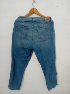 Levi&#39;s Blue Denim Jeans
