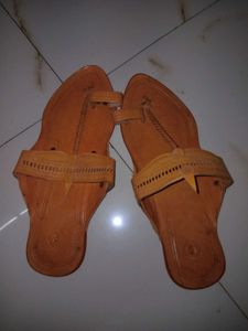 Kolhapuri Chappal