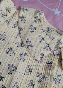 Beige Lavender Floral Top 🪻