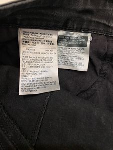 Levi’s Low-rise Black Jeans