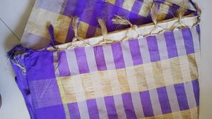 CREME &amp; PURPLE CHECKED SAREE + FREE GIFT!