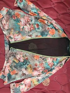 Globus Floral Shrug