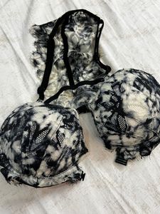 Victoria’s Secret (pink) Push Up Bra