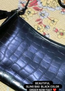 Beautiful Women Slingbag Absolutely New❤