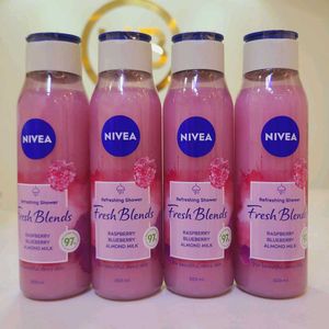 Nivea Fresh Blends - Raspberry Blueberry