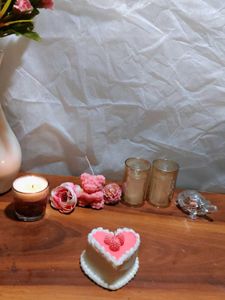 Strawberry&#39;⁠♡ Cake Candle {Vanilla Base}