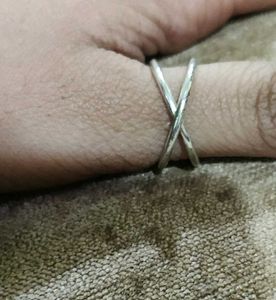 Criss Cross Ring