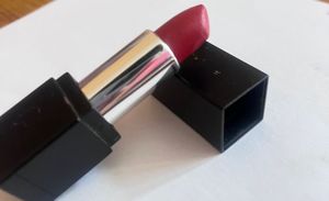Stay Quirky Badass Lipstick - Shade: Stolen Kiss 4